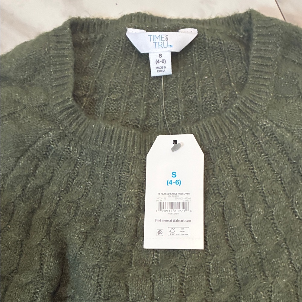 Time and Tru Women's Olive Cable Knit Sweater